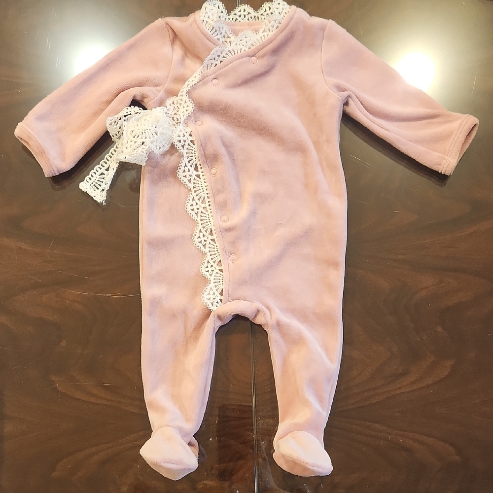 Soft Pink Lace-Trim Baby layette set